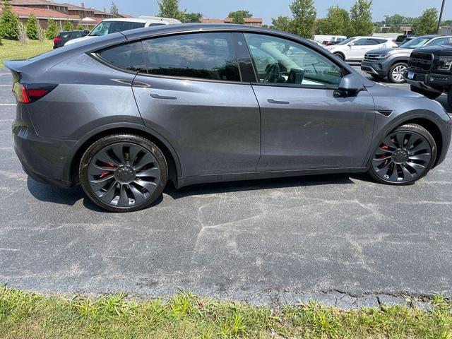 Photo of 2021 Midnight Silver Metallic Tesla Model Y