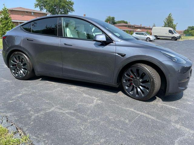 Photo of 2021 Midnight Silver Metallic Tesla Model Y