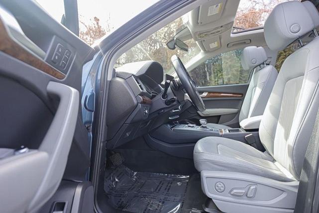 Photo of 2018 Utopia Blue Metallic Audi Q5
