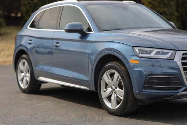 Photo of 2018 Utopia Blue Metallic Audi Q5