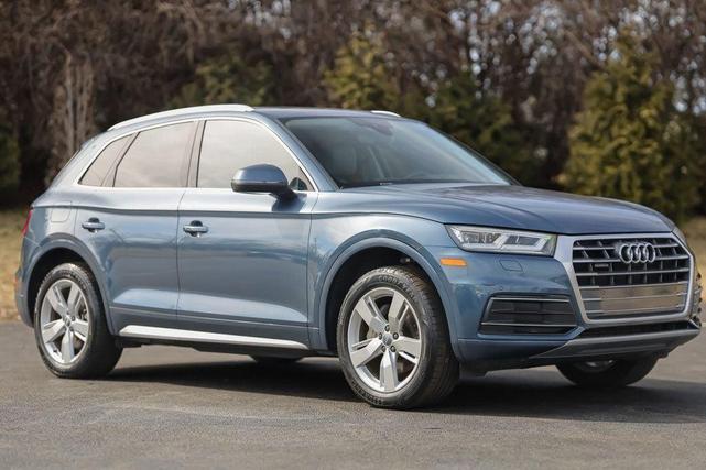 Photo of 2018 Utopia Blue Metallic Audi Q5