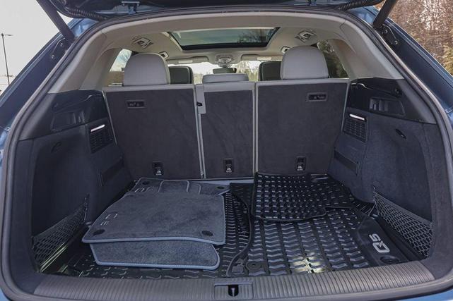 Photo of 2018 Utopia Blue Metallic Audi Q5