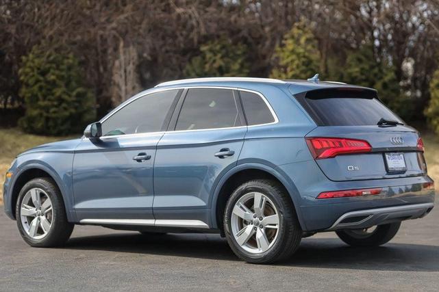 Photo of 2018 Utopia Blue Metallic Audi Q5