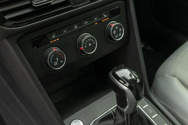 Photo of 2022 Pure Gray Volkswagen Taos