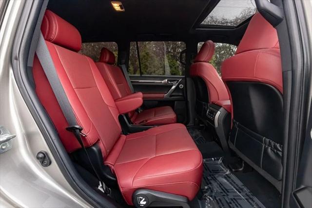 Photo of 2022 Atomic Silver Lexus GX 460