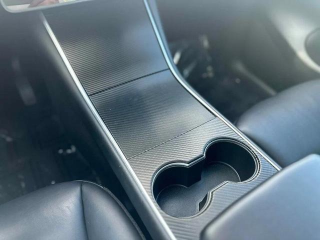 Photo of 2020 Pearl White Multi-Coat Tesla Model Y