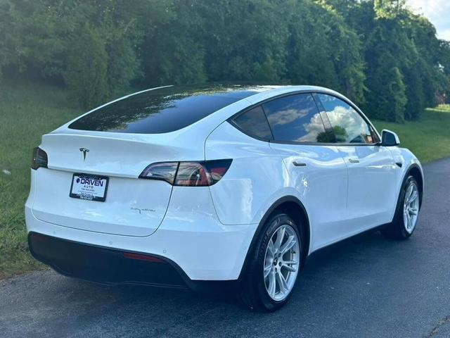 Photo of 2020 Pearl White Multi-Coat Tesla Model Y