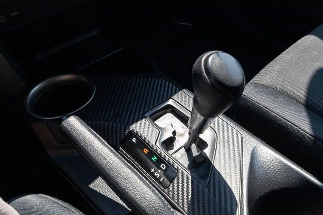 Photo of 2015 Classic Silver Metallic Toyota RAV4