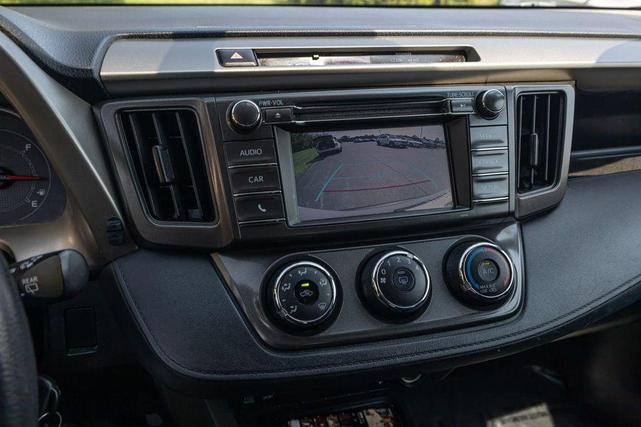 Photo of 2015 Classic Silver Metallic Toyota RAV4