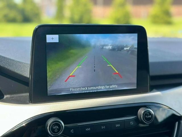 Photo of 2021 Carbonized Gray Metallic Ford Escape