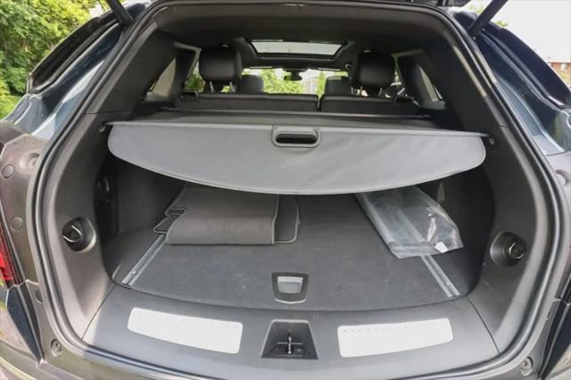 Photo of 2021 Shadow Metallic Cadillac XT5