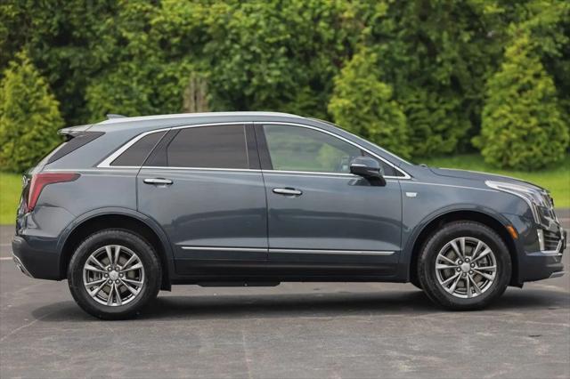Photo of 2021 Shadow Metallic Cadillac XT5