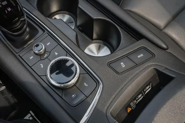 Photo of 2021 Shadow Metallic Cadillac XT5