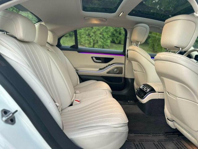 Photo of 2022 designo Diamond White Mercedes-Benz S-Class