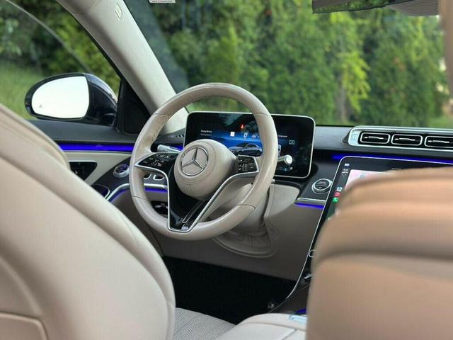 Photo of 2022 designo Diamond White Mercedes-Benz S-Class