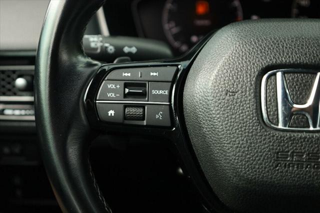 Photo of 2022 Platinum White Pearl Honda Civic