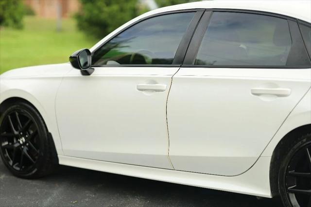 Photo of 2022 Platinum White Pearl Honda Civic