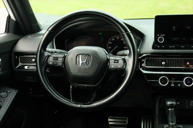 Photo of 2022 Platinum White Pearl Honda Civic