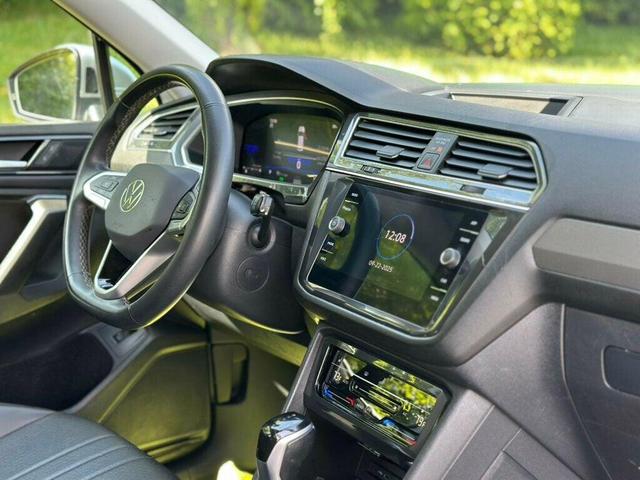 Photo of 2024 Pyrite Silver Metallic Volkswagen Tiguan