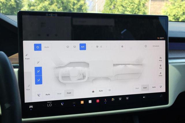 Photo of 2023 Pearl White Multi-Coat Tesla Model X