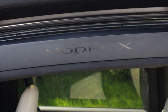 Photo of 2023 Pearl White Multi-Coat Tesla Model X