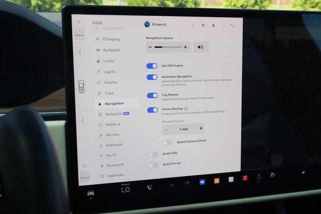 Photo of 2023 Pearl White Multi-Coat Tesla Model X