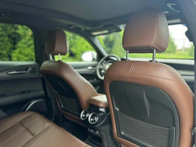 Photo of 2022 Moonlight Gray Metallic Alfa Romeo Stelvio