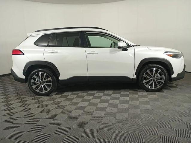 Photo of 2023 White Toyota Corolla Cross