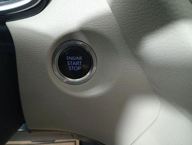 Photo of 2023 White Toyota Corolla Cross