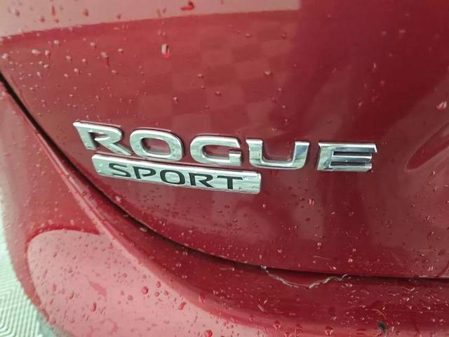 Photo of 2022 Scarlet Ember Pearl Metallic Nissan Rogue Sport