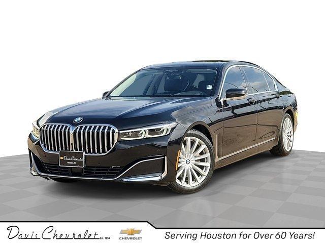 2022 BMW 740