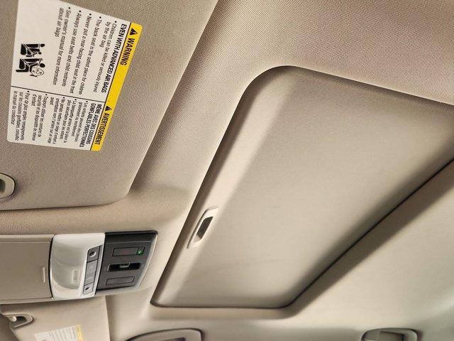 Photo of 2023 White Nissan Altima