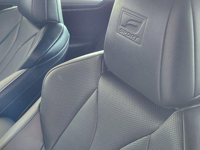 Photo of 2019 Silver Lining Metallic Lexus ES 350