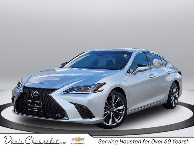 Photo of 2019 Silver Lining Metallic Lexus ES 350