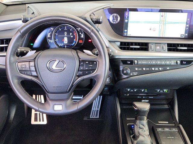 Photo of 2019 Silver Lining Metallic Lexus ES 350