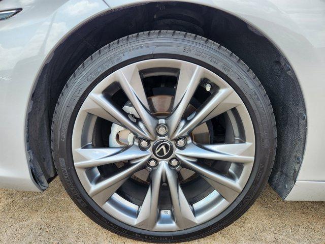 Photo of 2019 Silver Lining Metallic Lexus ES 350