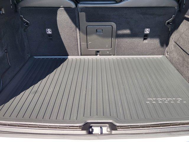 Photo of 2021 White Volvo XC60