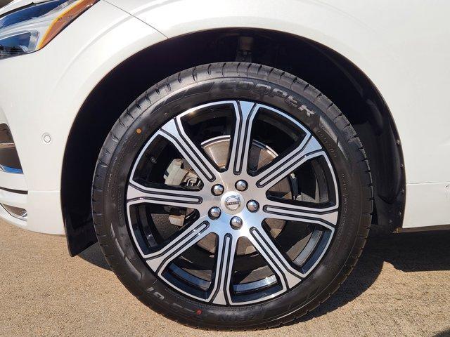 Photo of 2021 White Volvo XC60