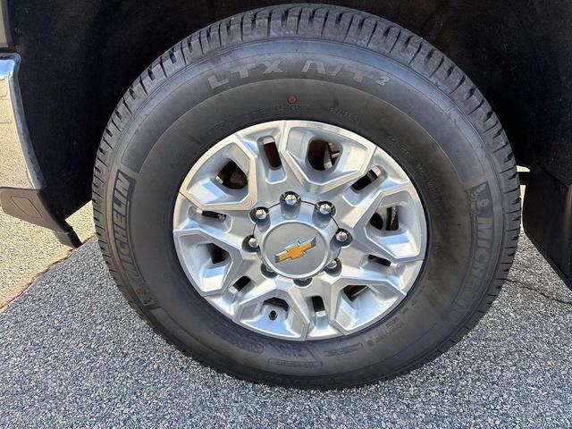 Photo of 2024 Black Chevrolet Silverado 3500