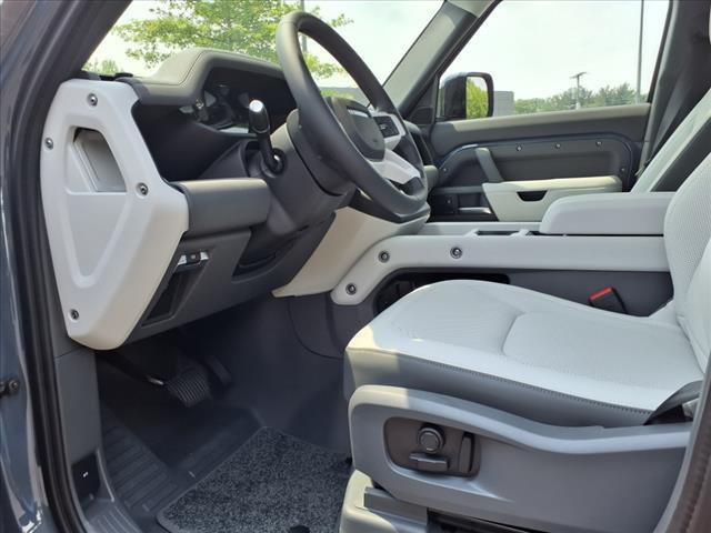 Photo of 2025 Tasman Blue Metallic Land Rover Defender