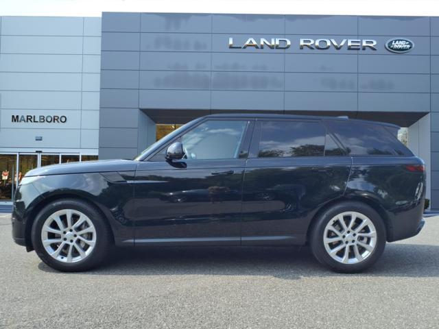 Photo of 2025 Santorini Black Metallic 1ag Land Rover Range Rover Sport