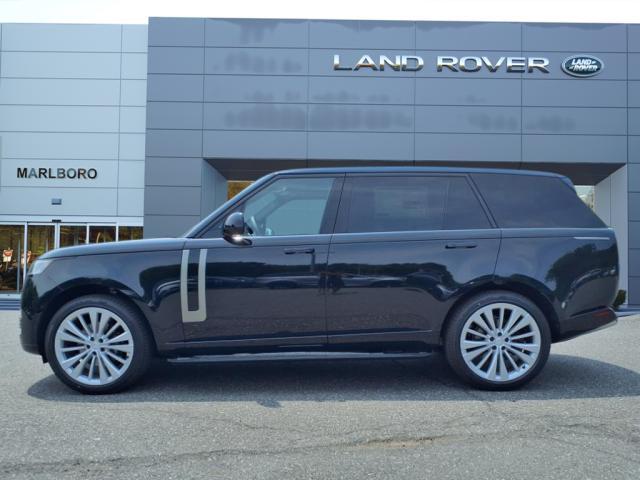 Photo of 2025 Santorini Black Land Rover Range Rover