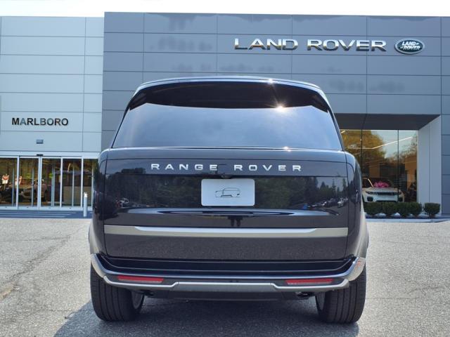 Photo of 2025 Santorini Black Land Rover Range Rover