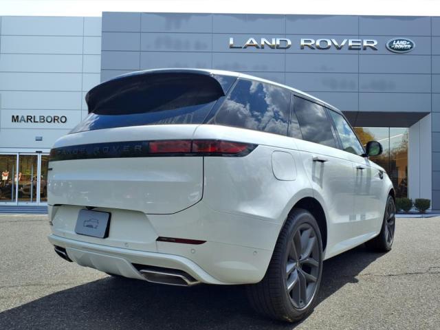Photo of 2025 Fuji White 1aa Land Rover Range Rover Sport