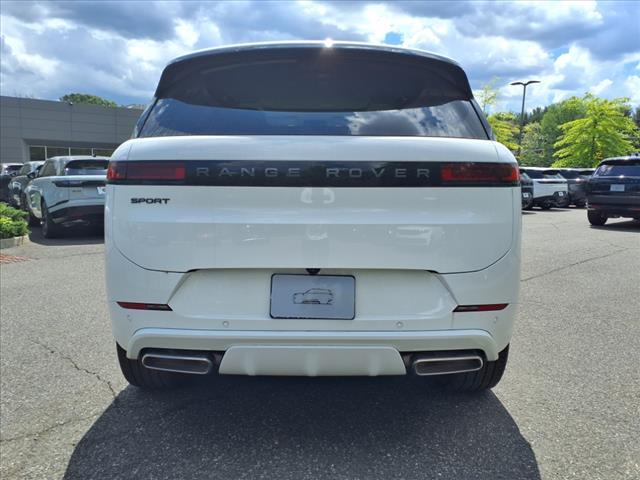 Photo of 2025 Fuji White 1aa Land Rover Range Rover Sport