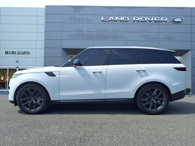 Photo of 2024 White Land Rover Range Rover Sport