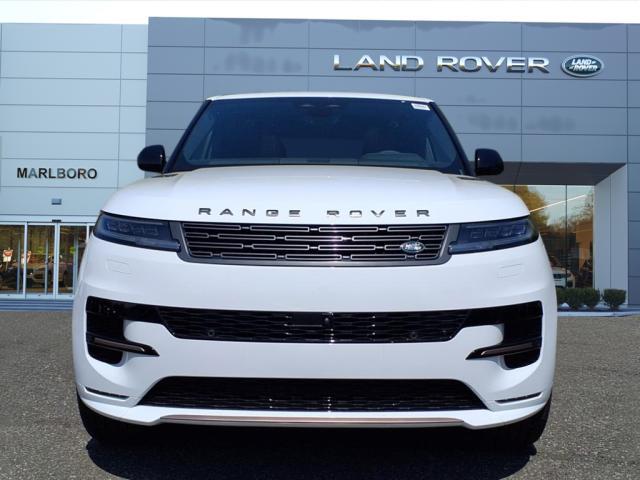 Photo of 2025 Fuji White 1aa Land Rover Range Rover Sport
