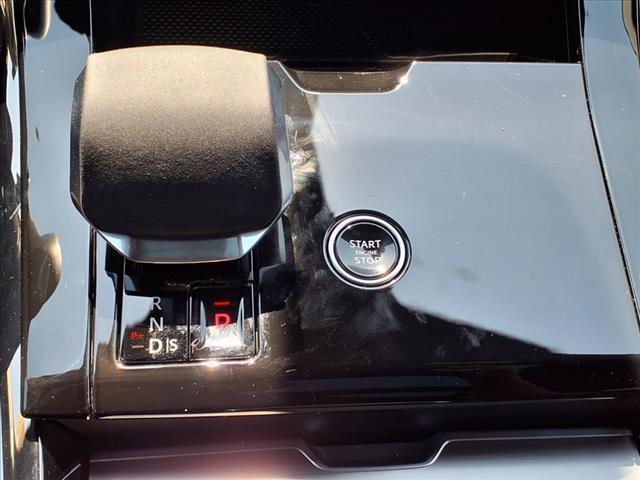 Photo of 2025 Fuji White 1aa Land Rover Range Rover Sport