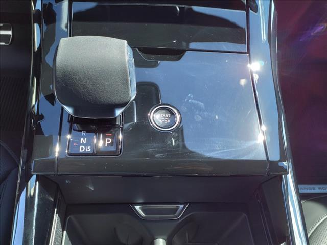 Photo of 2025 Fuji White Land Rover Range Rover Sport