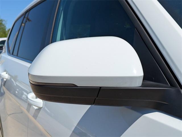 Photo of 2024 Pure White Volkswagen Atlas